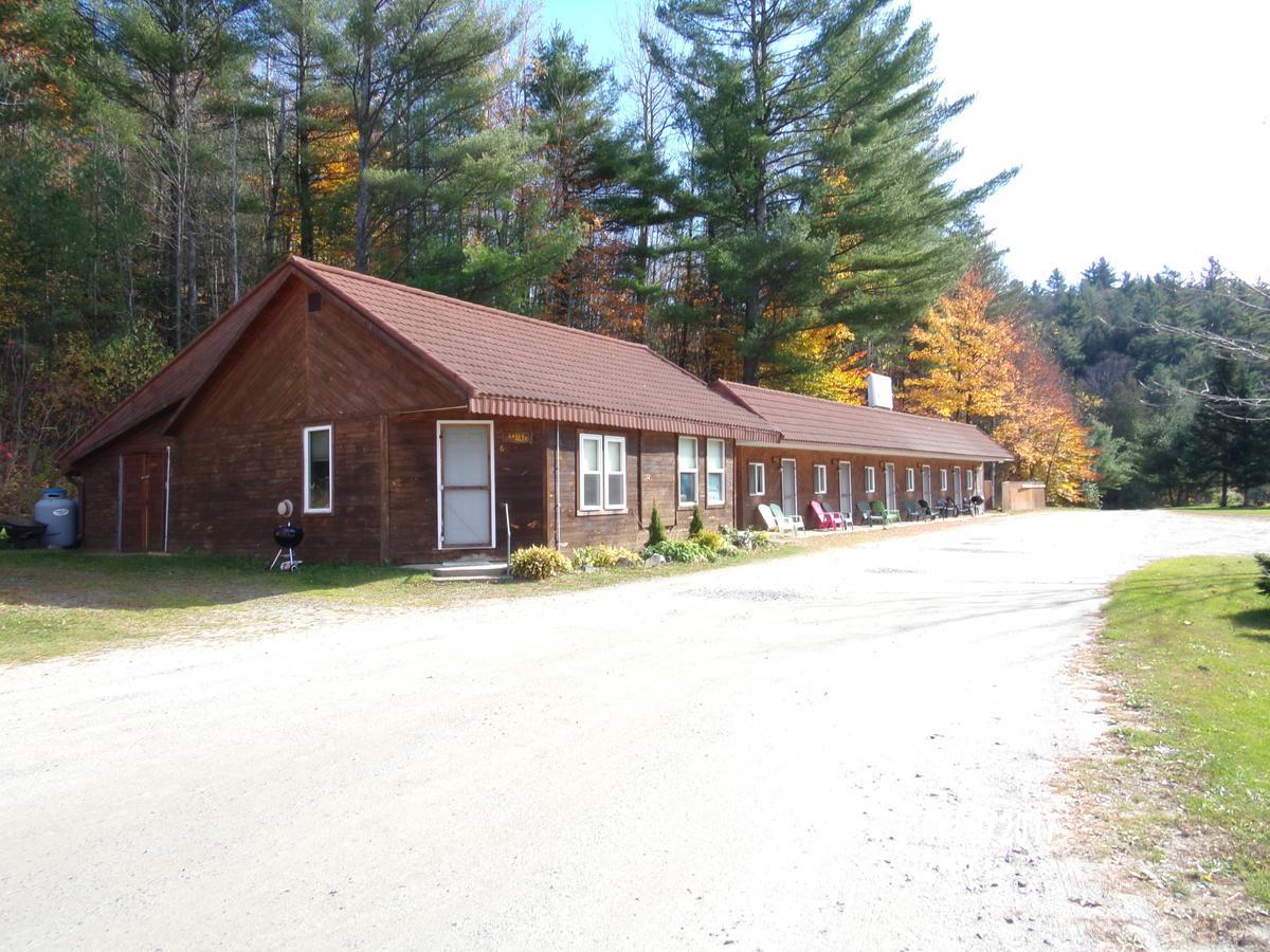 Pine Crest Motel & Cabins Barton Buitenkant foto